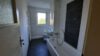 hell 2-Zimmer Wohnung - Bad mit badewanne